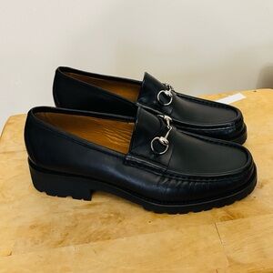 Gucci Black Leather Loafers with Silver Accents Authentic